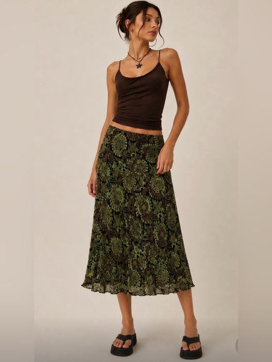 Style & Co. Dresses & Skirts - Vintage Y2K Style & Co. Olive Green Paisley. Midi Skirt
